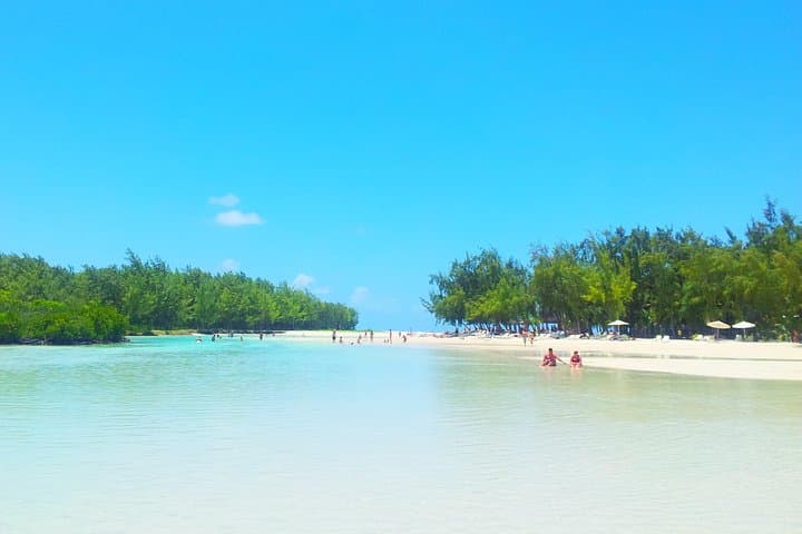 Private 5-Island Speedboat Excursion to Ile aux Cerfs with Snorkeling & Waterfall Visit photo 6