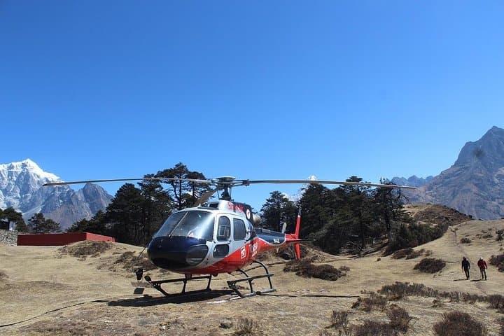 Everest Helicopter Tour from Kathmandu: Fly Over Mount Everest & Everest Base Camp photo 2