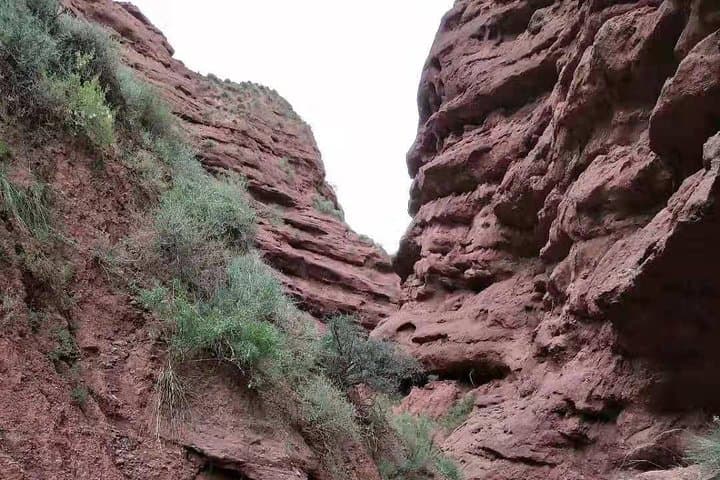 Hike Pingshanhu Grand Canyon & Zhangye Danxia: A Day Trip from Zhangye photo 2