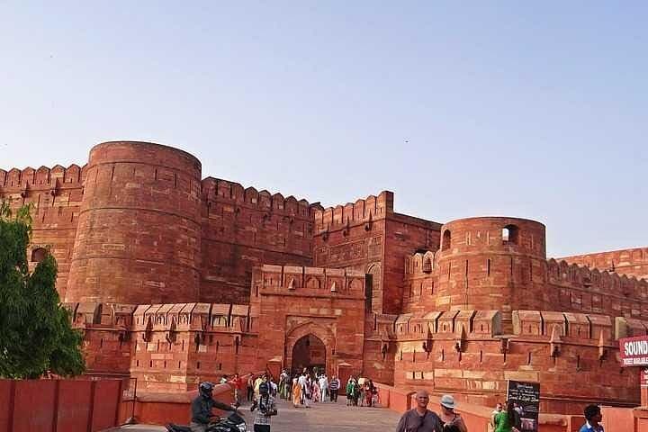 Same-Day Luxury Taj Mahal Tour from Delhi — Private Car to Agra photo 2