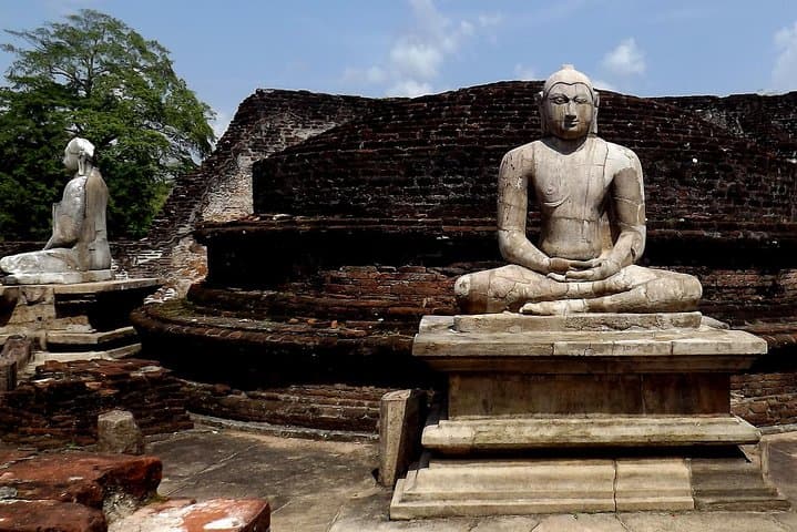 Polonnaruwa Day Trip from Colombo: Explore Ancient City & Gal Vihara photo 4