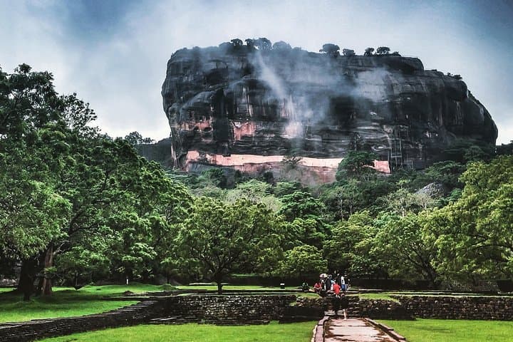 Pidurangala and Sigiriya Rock Climb from Colombo — Half-Day Climb and Cultural Lookout photo 6