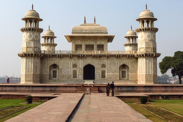 Private Taj Mahal & Agra Fort Day Trip from Delhi by Car photo 3