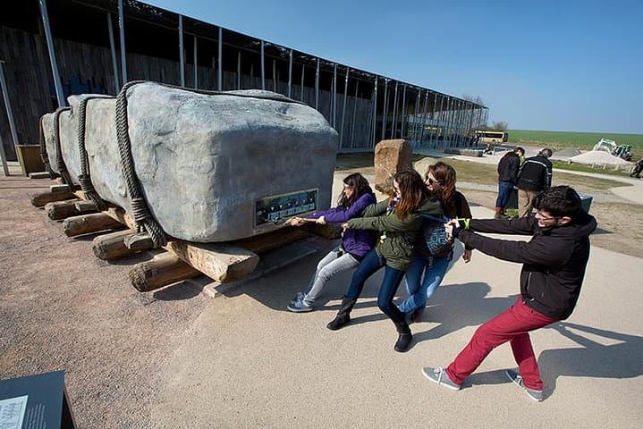 Stonehenge & Salisbury Transfer from Southampton to London — Private Sightseeing Stopover photo 6