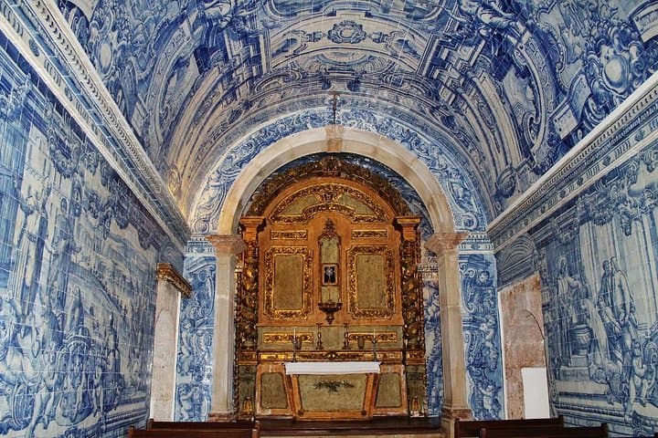Arrábida Private Day Trip from Lisbon: History, Coastlines & Setúbal Market photo 3