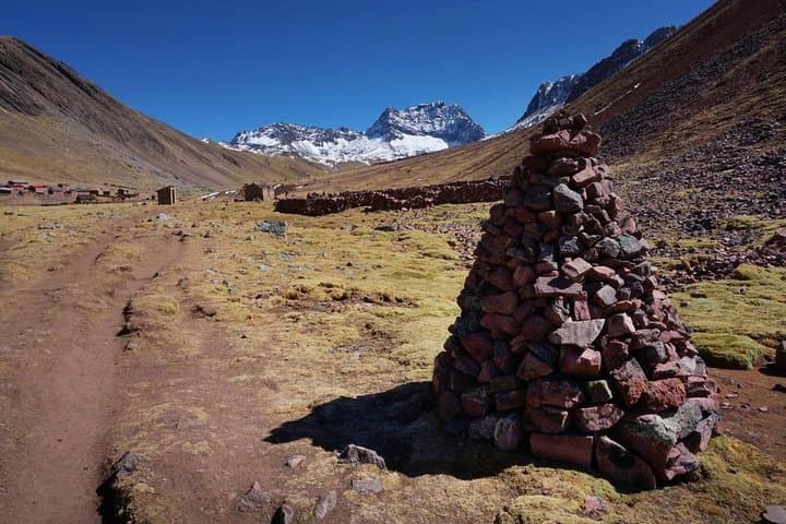 Trek to Vinicunca (Rainbow Mountain) — Full-Day Hike from Cusco photo 3