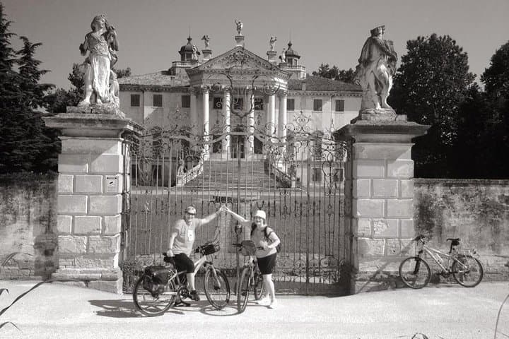 Padova Bike Tour: 3.5-Hour Guided Ride to Sant'Antonio, Prato della Valle & University Quarter photo 3