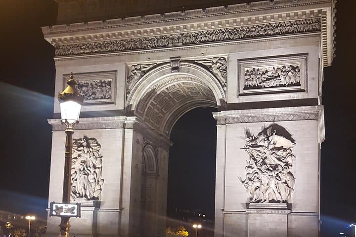 Paris Christmas Guided Bike Tour — Evening Lights & Holiday Markets photo 5