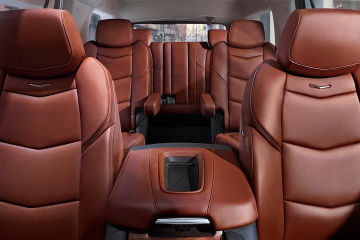 Luxury Private Transfer DXB to Dubai City — SUV Chauffeur Service photo 3