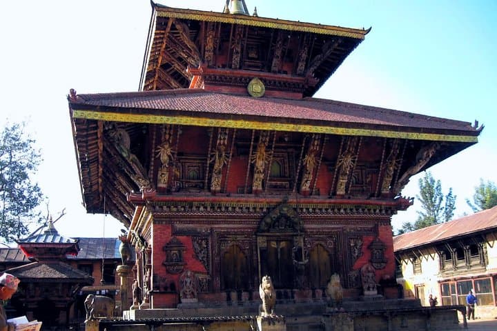 Nagarkot to Changu Narayan Day Hike — Himalayan Viewpoint Trek & UNESCO Temple photo 2