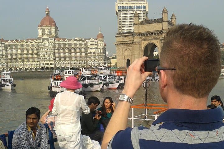 Discover the Glamour: Bollywood and Mumbai Highlights photo 2