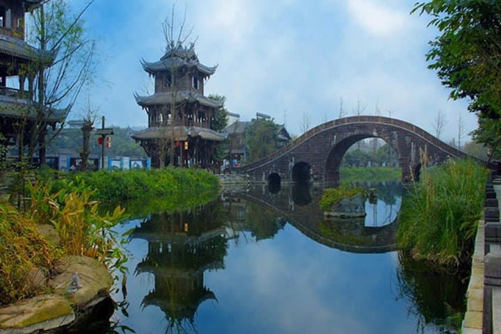 Leshan Giant Buddha & Huanglongxi One-Day Private Tour from Chengdu photo 2