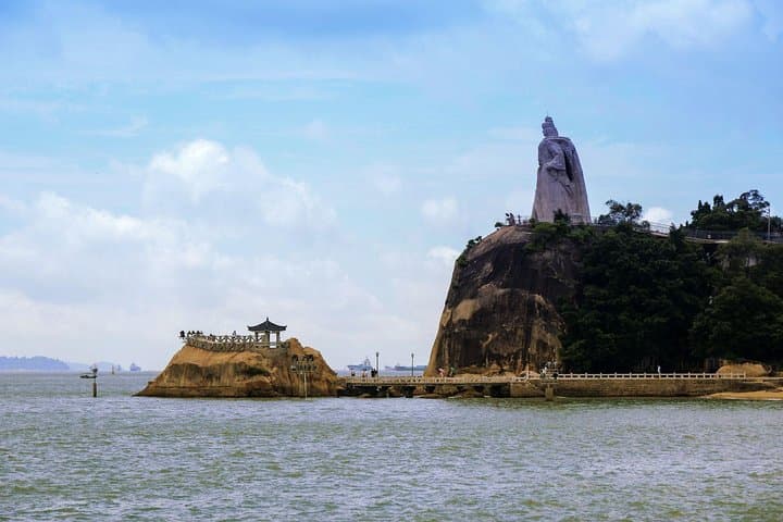 Xiamen & Gulangyu: One-Day Private Highlights Tour with Lunch