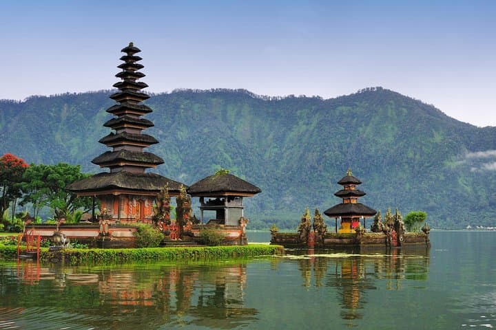 Private Bali Scenic Tour: Handara Gate, Ulun Danu & Jatiluwih Rice Terraces photo 3