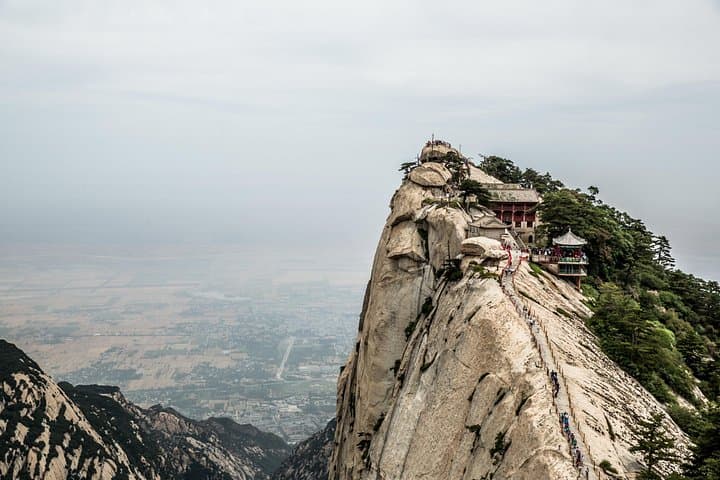 Huashan Mountain Full-Day Adventure: Cable Car, Peaks & Ancient Taoist Trails