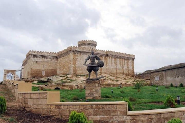 Absheron Peninsula Tour: Qala, Mardakan, Yanar Dag & Ateshgah Fire Temple