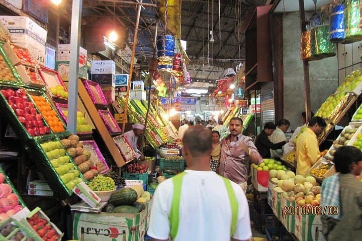 Pune Heritage Walking Tour: Shaniwar Wada, Lal Mahal & Local Markets photo 1