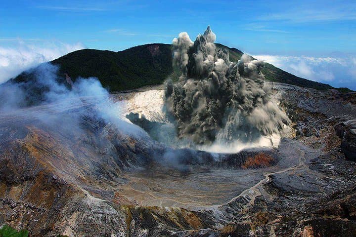 Poás Volcano Half-Day Tour from San José — Crater Views, Coffee Farms & Rainforest Trails