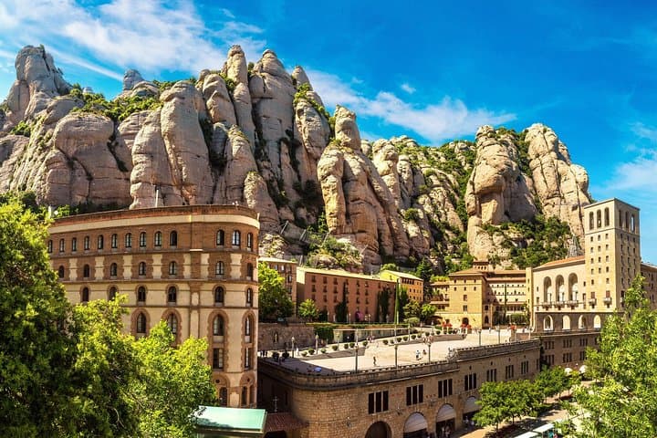 Montserrat Private Tour from Barcelona: Monastery, Organic Winery & Local Lunch