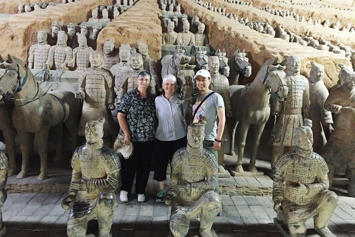 Private Xi'an Day Tour: Terracotta Warriors & Custom City Highlights