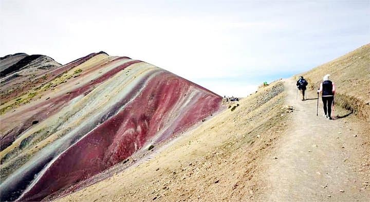 Rainbow Mountain (Vinicunca) Full-Day Hike from Cusco photo 2