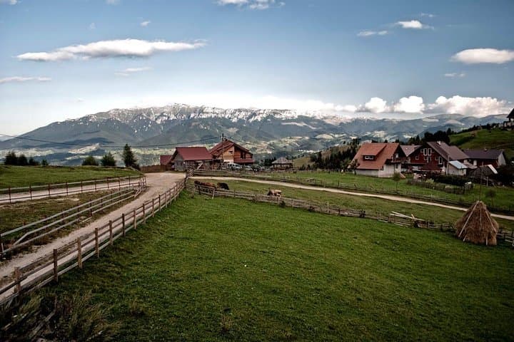 Transylvanian Villages & Bran Castle Day Trip from Brasov photo 3