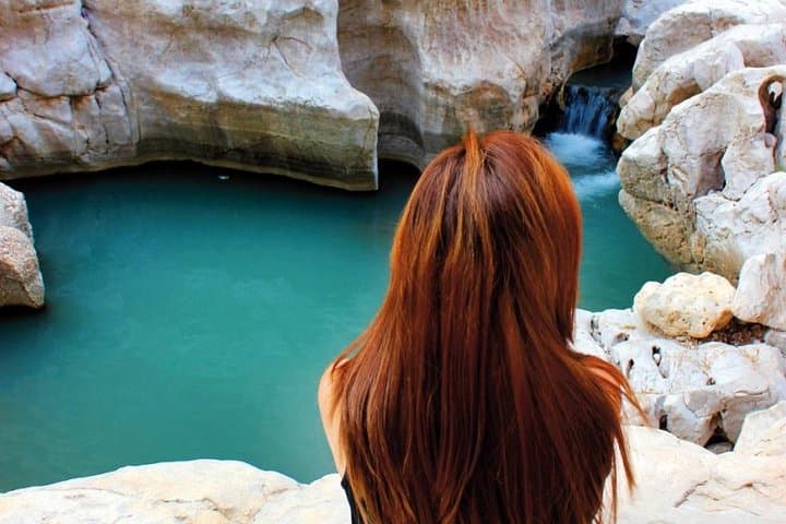Wadi Shab Day Trip from Muscat: Coastal Hike, Caves, and Emerald Pools photo 5