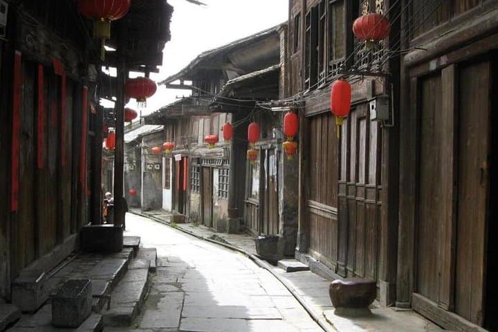 Full-Day Guilin Private Tour to Daxu Old Town and Yaoshan Tea Plantation
