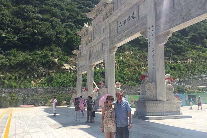 Huashan Mountain Full-Day Hike from Xi'an — Cable Car to the Five Peaks