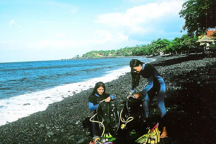 Tulamben USS Liberty Shipwreck: Shore Dive Through Bali’s Coral-Covered Wreck photo 5