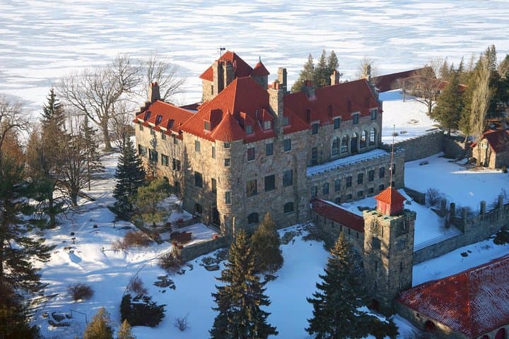 Thousand Islands Two Castle Helicopter Tour — Boldt & Singer Castles from the Air photo 4