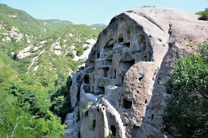 Day Trip from Beijing: Longqing Gorge and Guyaju Caves Private Excursion photo 2