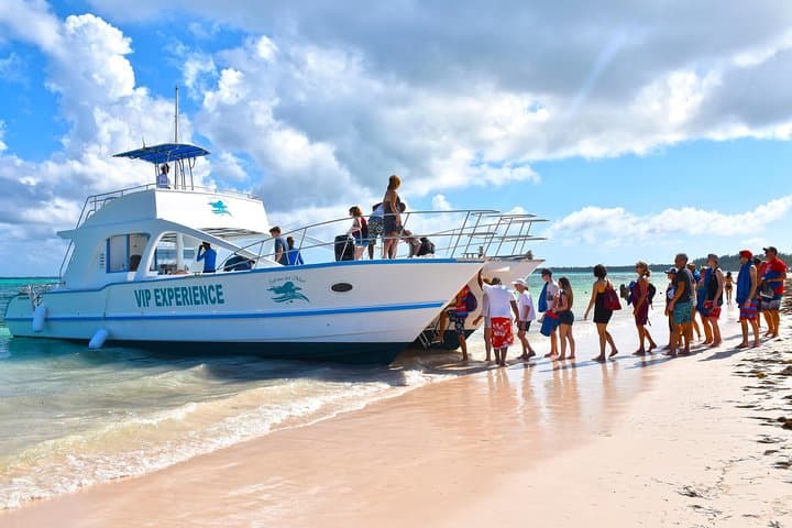 Punta Cana Sabina del Mar VIP Party Boat — Snorkel, Natural Pool & Open Bar photo 1