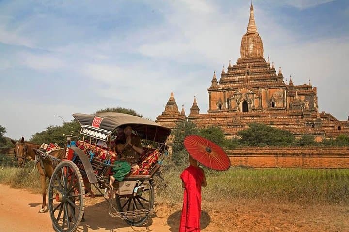 Sunset Horse Cart Ride and Traditional Puppet Dinner in Bagan photo 3