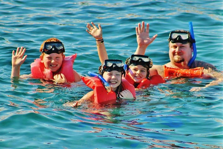 Cabo Escape Snorkel Cruise: Land's End, Chileno Bay & Open-Bar Boat Tour photo 2