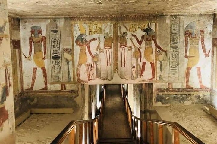 4-Day Nile Cruise Aswan to Luxor — Private Temple & Tomb Tours photo 3