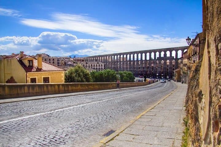 Segovia Half-Day Tour from Madrid: Aqueducts, Alcázar & Old Town Walk photo 4