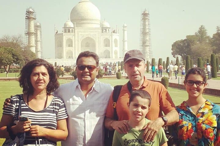 Same-Day Agra Tour from Delhi: Taj Mahal, Agra Fort & Local Crafts photo 6
