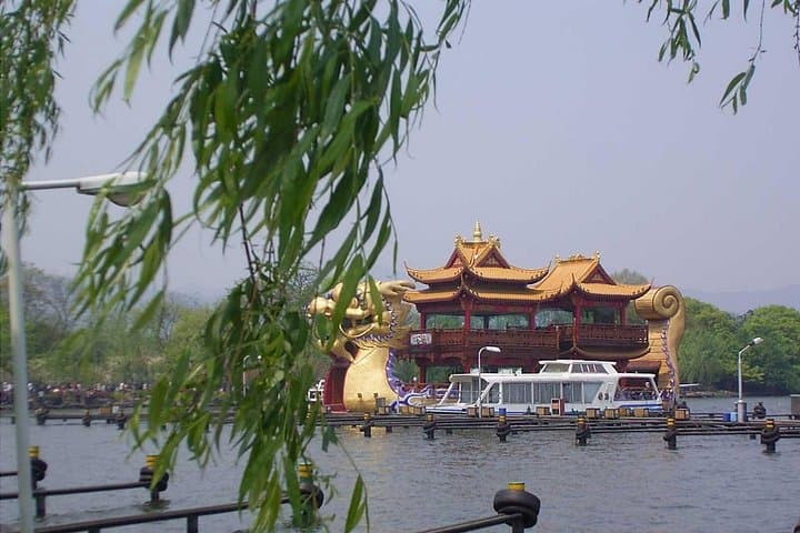 Day Trip from Shanghai to Hangzhou: West Lake, Lingyin Temple & Longjing Tea photo 6