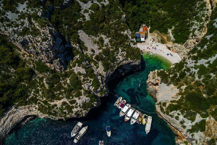 Blue Cave Full-Day Luxury Speedboat Cruise from Split to Hvar & Vis photo 2