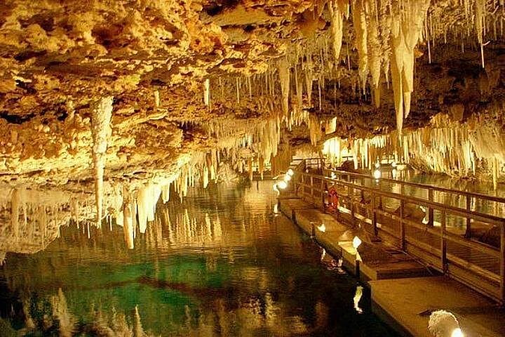 Crystal Caves to Horseshoe Bay: Bermuda Day Tour from Royal Naval Dockyard photo 2