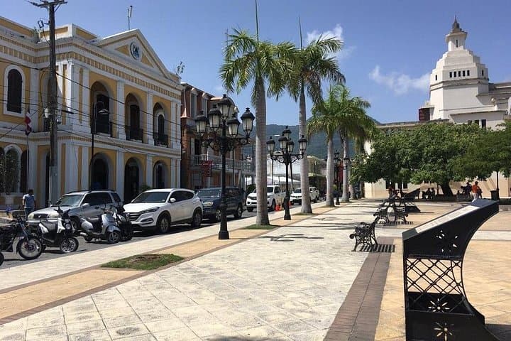 Half-Day Puerto Plata City Tour: Amber, Rum, Fortress & Beach