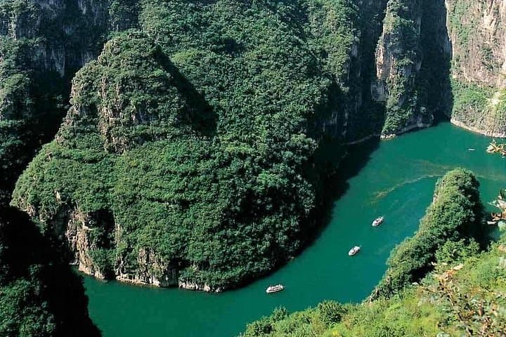 Private Day Tour to Longqing Gorge & Dingling: Boat Ride, Ming Tombs & Lunch from Beijing photo 2
