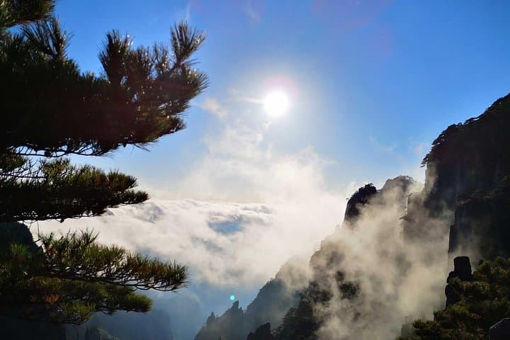 Huangshan Mountain Private Day Tour with Round-Trip Cable Car photo 4