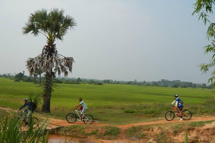 E-Biking Kompong Phluke: Siem Reap Countryside Ride and Tonle Sap Boat Experience photo 4