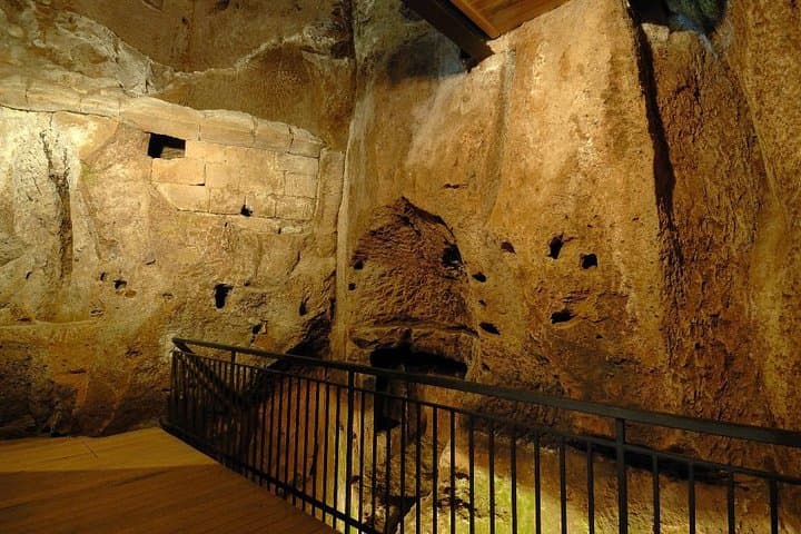 Orvieto and Civita di Bagnoregio: Underground Tour, Cathedral Highlights & Lunch photo 4