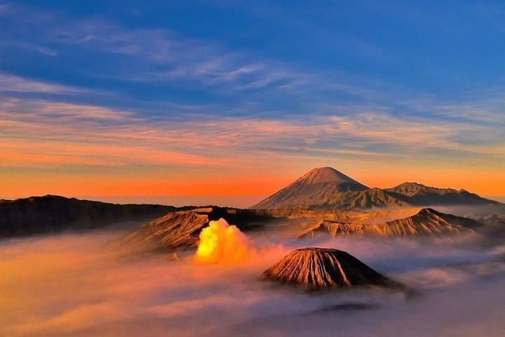 Midnight Bromo Open Trip from Malang: Sunrise Jeep Ride to Bromo Crater & Whispering Sands