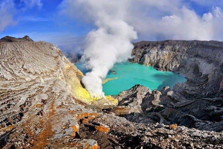 Midnight Bromo Open Trip from Malang: Sunrise Jeep Ride to Bromo Crater & Whispering Sands photo 2