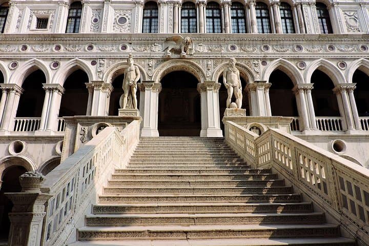 Six-Hour Venice Tour: Doge's Palace, St. Mark's & Murano photo 3