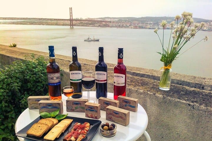 South of Lisbon Private Tour: Cacilhas, Almada & Costa da Caparica Views photo 6